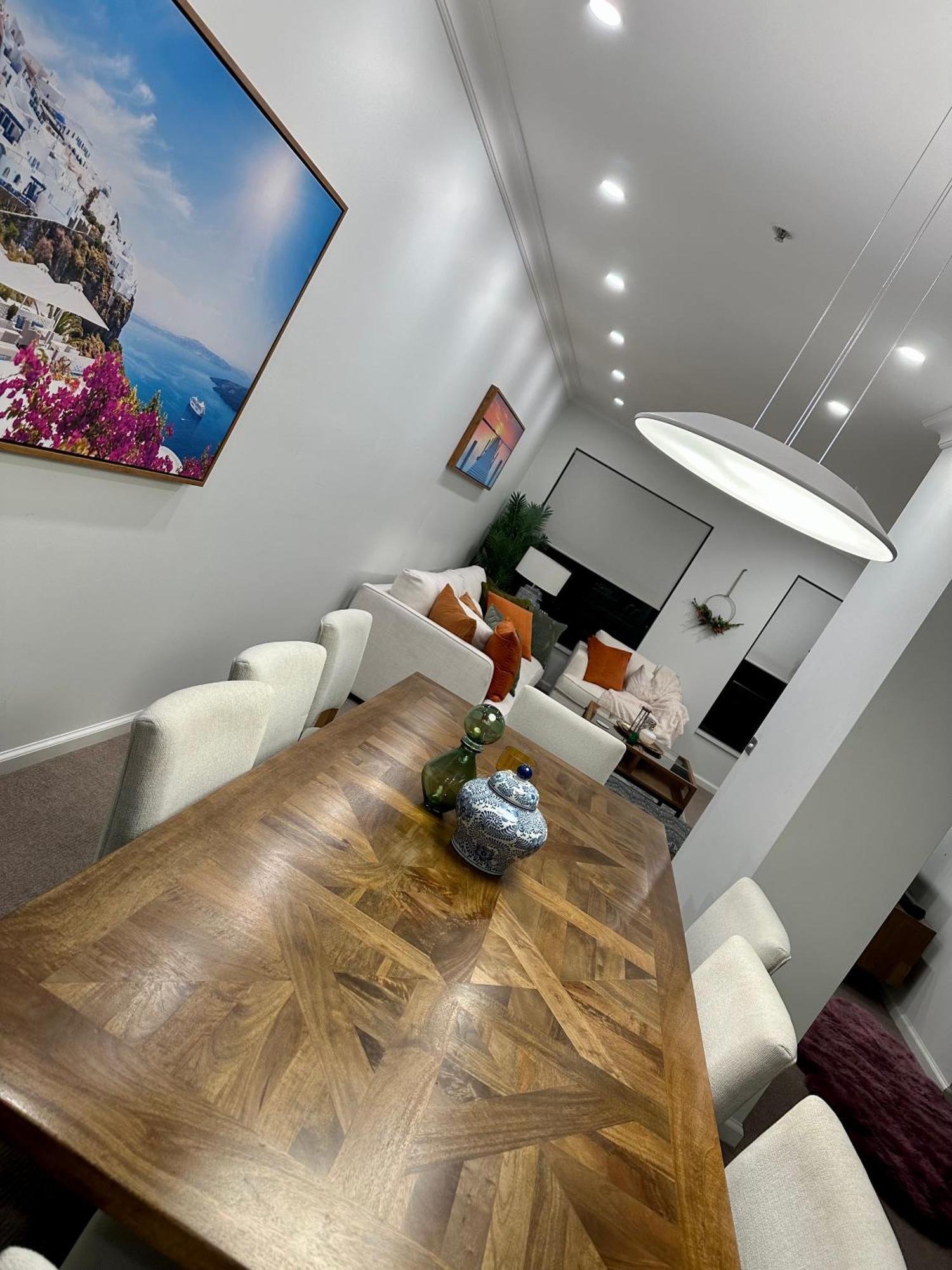 Private 1 Bed Accom With Bathroom In A 3 Bed Apartment - Melb Cbd, Regency Towers - Free Parking, Wifi And Pool ملبورن المظهر الخارجي الصورة